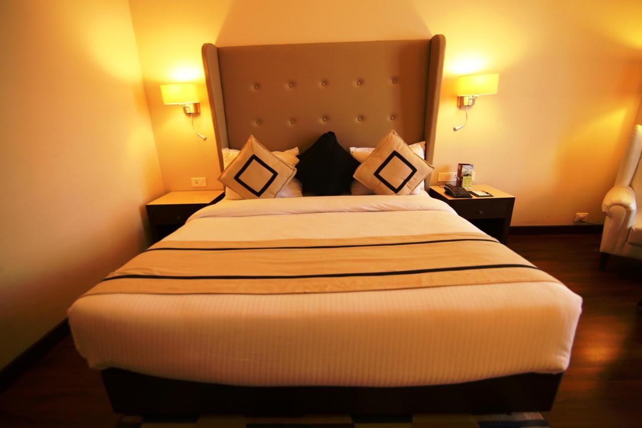 Hotel President Jalandhar Eksteriør bilde