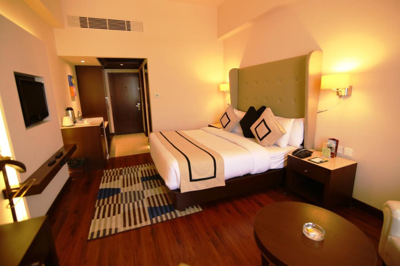 Hotel President Jalandhar Eksteriør bilde
